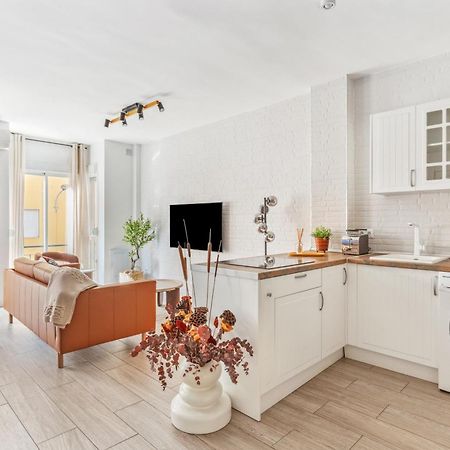 Epidemia & Quite Bedrooms By Ele Apartments Malaga Bagian luar foto